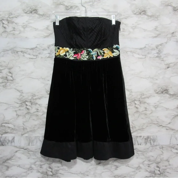 Anthropologie | Dresses | Anthro Floreat Evening Enchantment Embroidered Strapless Velvet Dress Size 2 | Poshmark Anthropologie | Dresses | Anthro Floreat Evening Enchantment Embroidered Strapless Velvet Dress Size 2 | Poshmark
